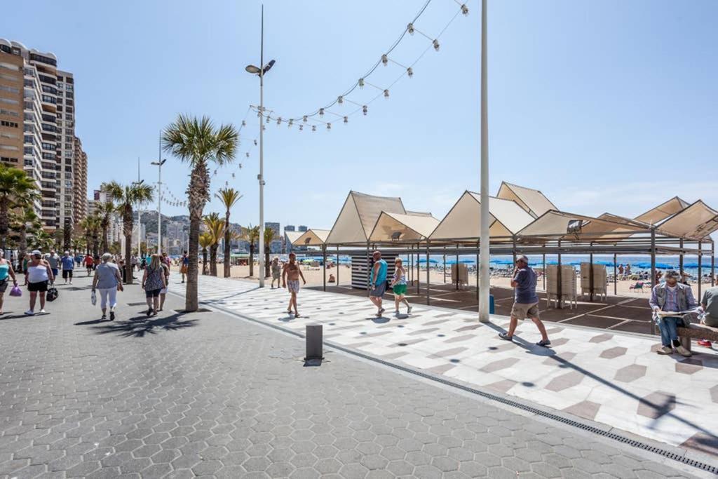Levante Beach Front Of The Sea Estacha Benidorm Eksteriør bilde